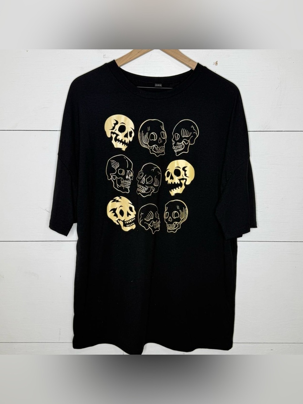 Shein • Black Skull Short Sleeve T-Shirt Top Size Large